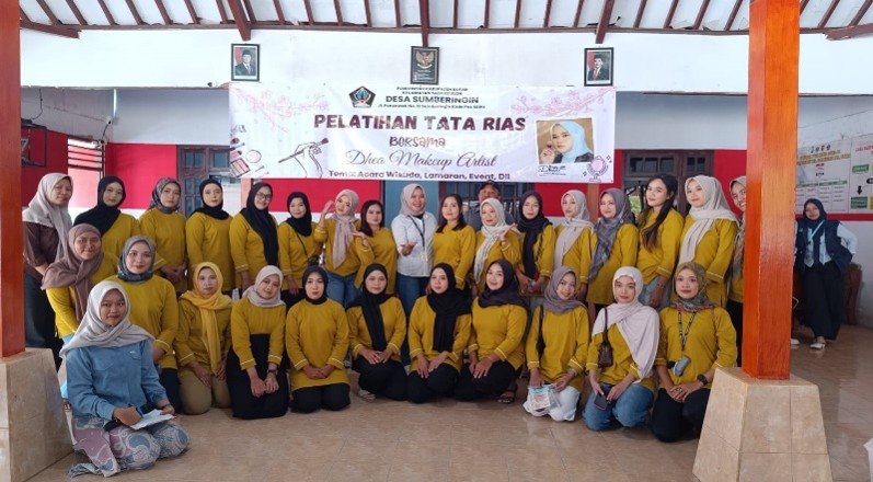 Pelatihan dan Pembinaan Tata Rias